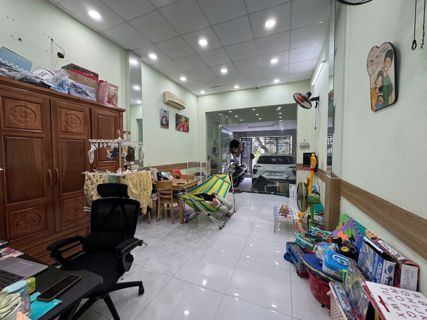Bán nhà HXH Đường 210, Tăng Nhơn Phú A, DT 76m2, 3 tầng. KDC đồng bộ, nhà đẹp vào ở ngay